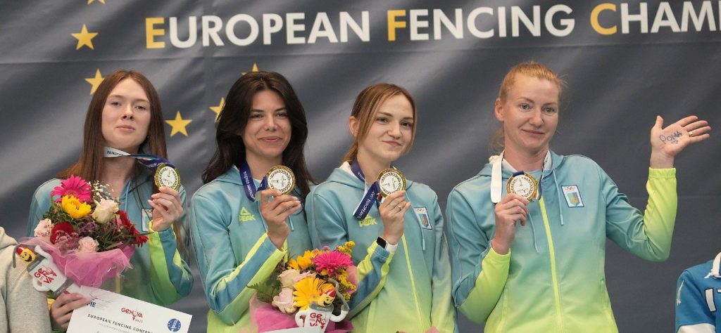 Анна Максименко допомогла жіночій збірній України з фехтування на шпагах завоювати командне «золото» Євро-2025