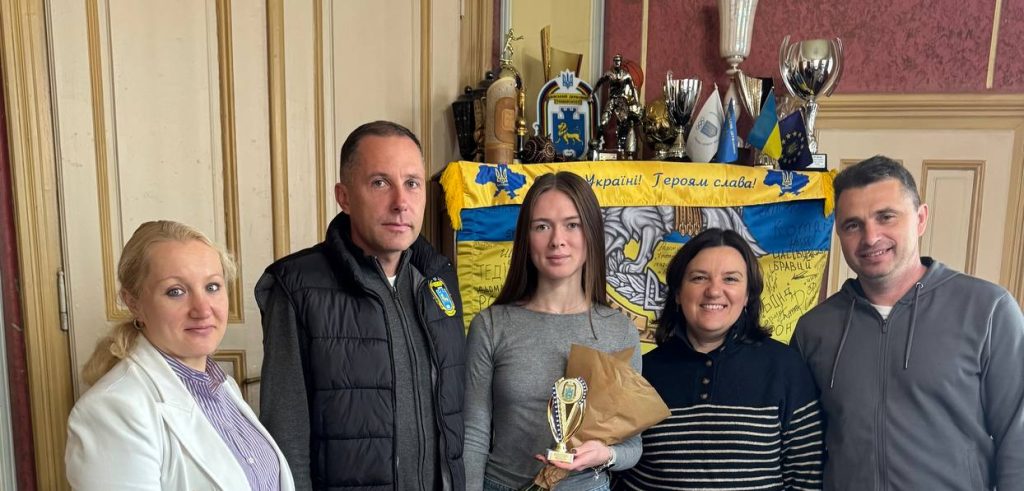 Ректор ЛДУФК імені Івана Боберського Ярослав Свищ привітав фехтувальницю Анну Максименко з вагомими міжнародними здобутками