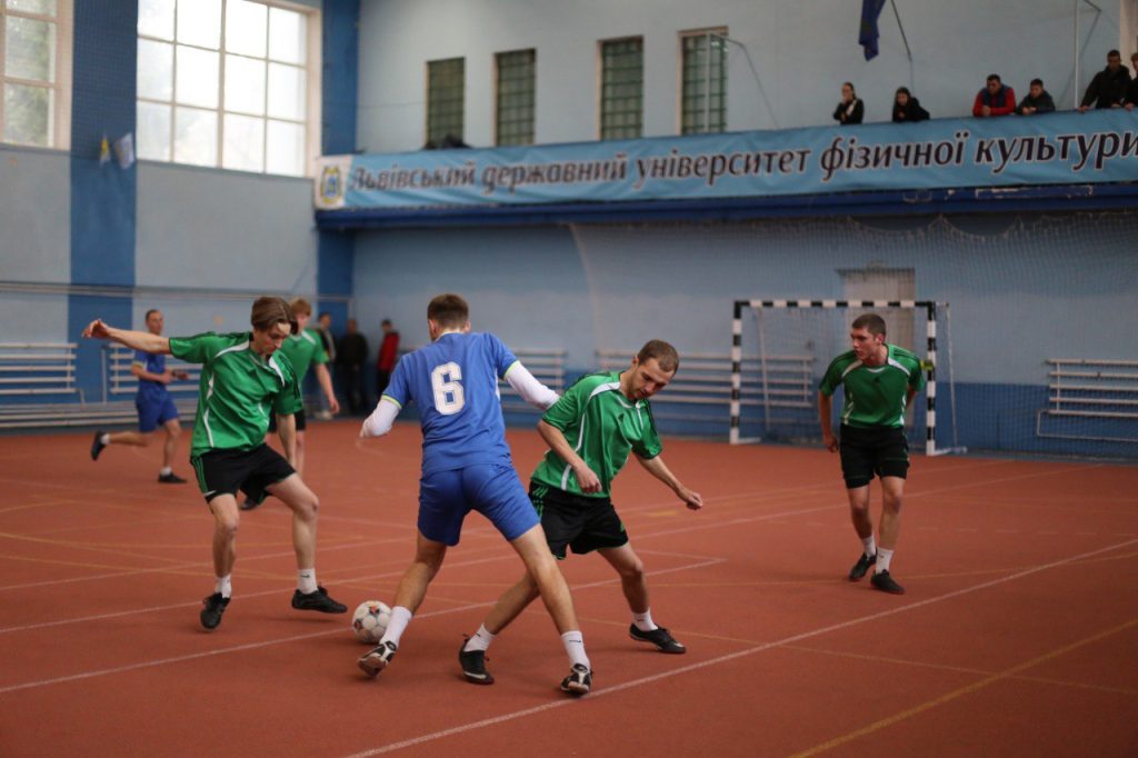 «КУБОК РЕКТОРА» з футзалу серед студентів ЛДУФК імені Івана Боберського – визначилися чотири найкращі команди