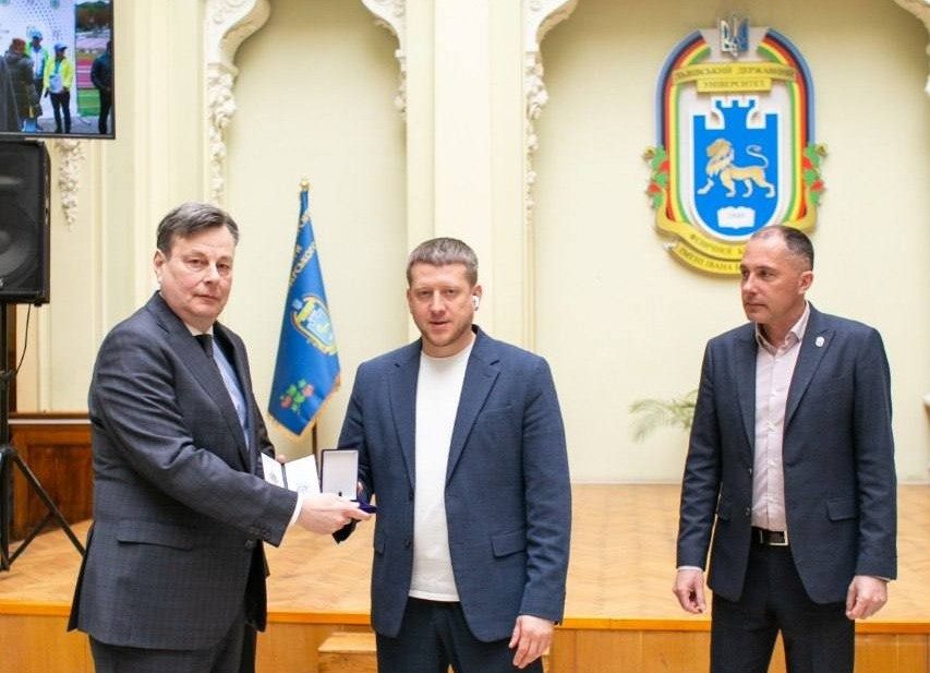 Працівникам Університету вручили відзнаки Міністерства молоді та спорту України